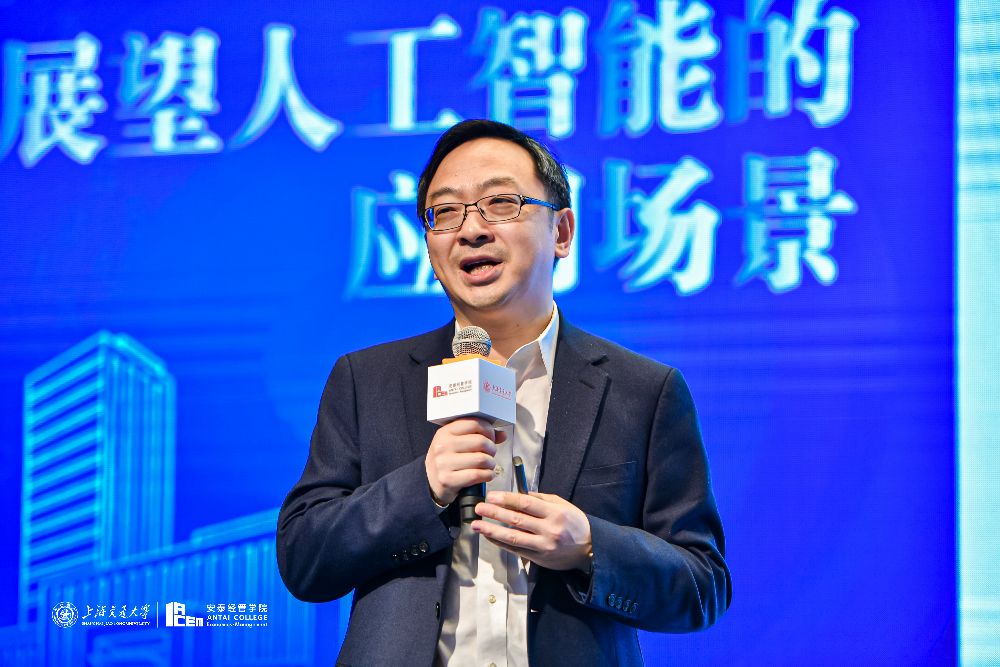 万达信息董事、高级副总裁
姜锋