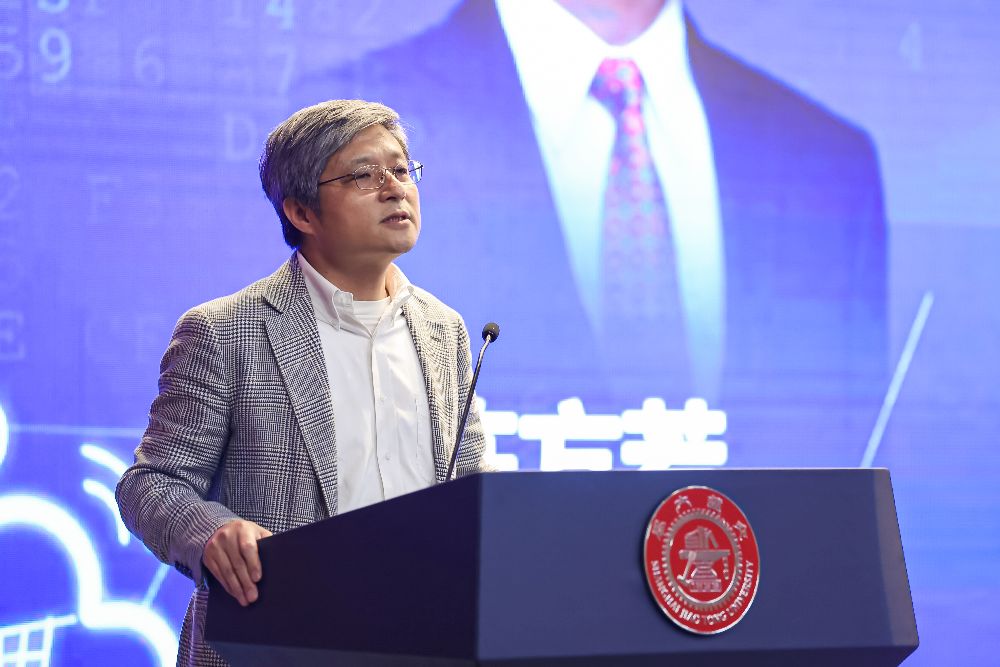 上海交通大学安泰经济与管理学院院长、上海交通大学行业研究院院长
陈方若