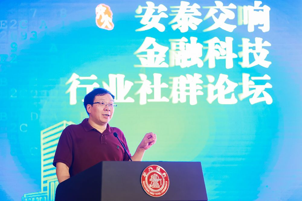 UCloud创始人兼CEO
季昕华