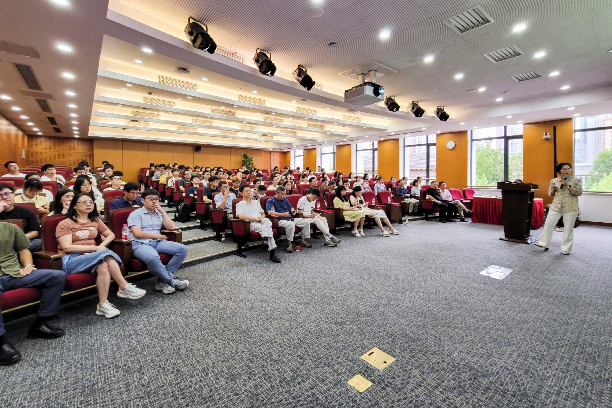 首页上海交通大学安泰经济与管理学院