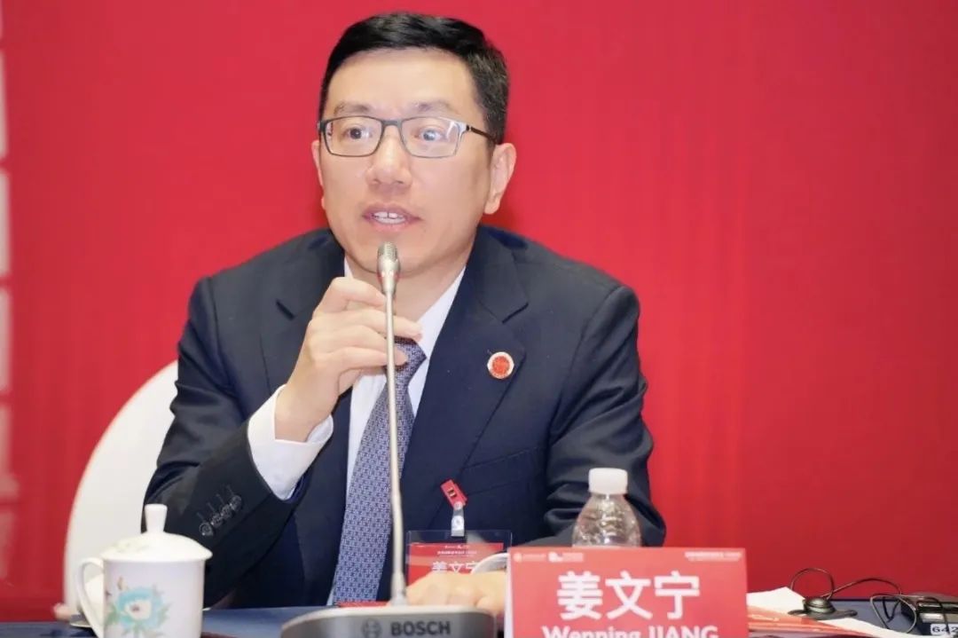 Wennin JIANG.jpg