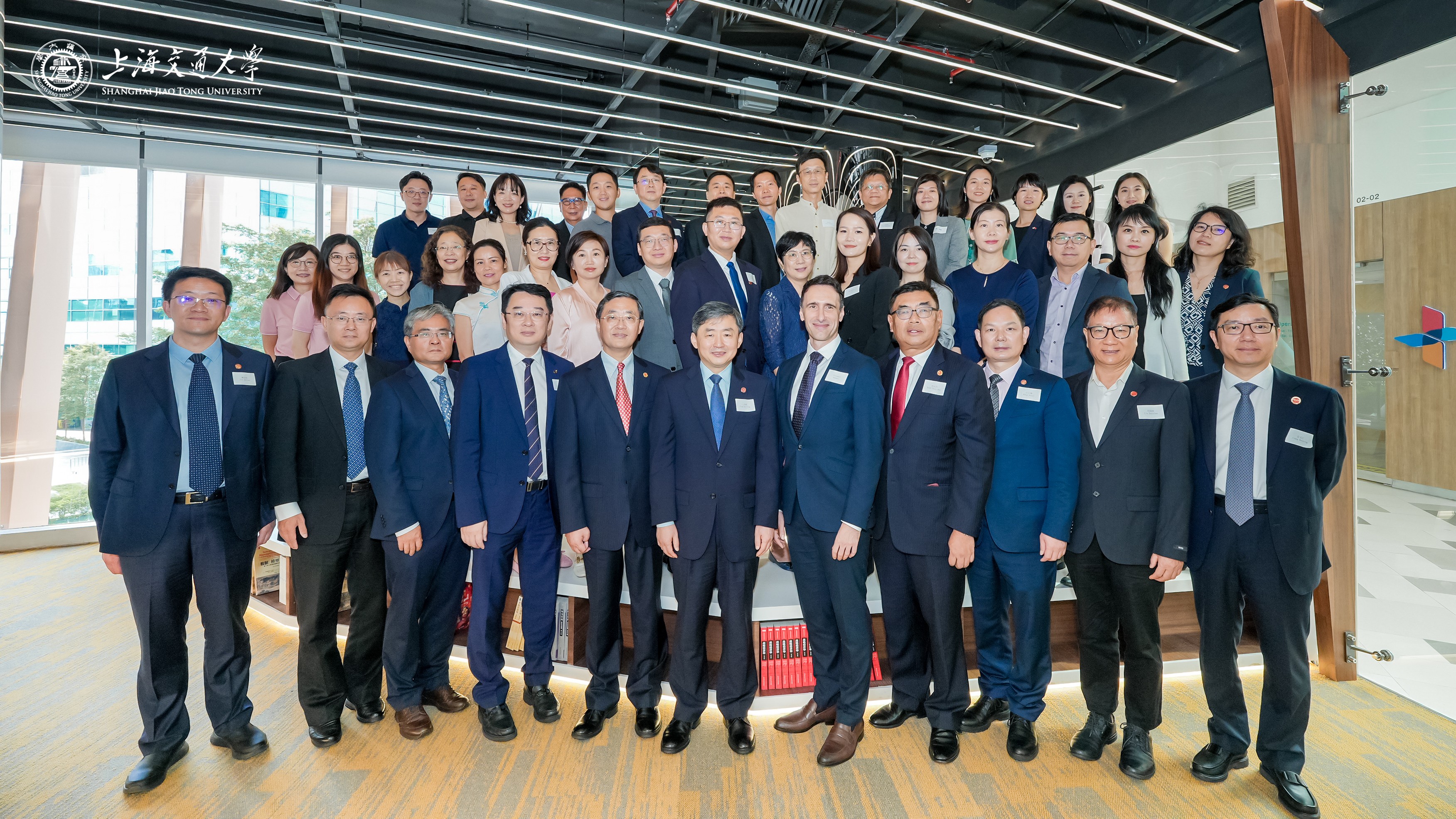 1714229405606058018.jpg 2e17849673f1c2b3e50089e2c311858.jpg