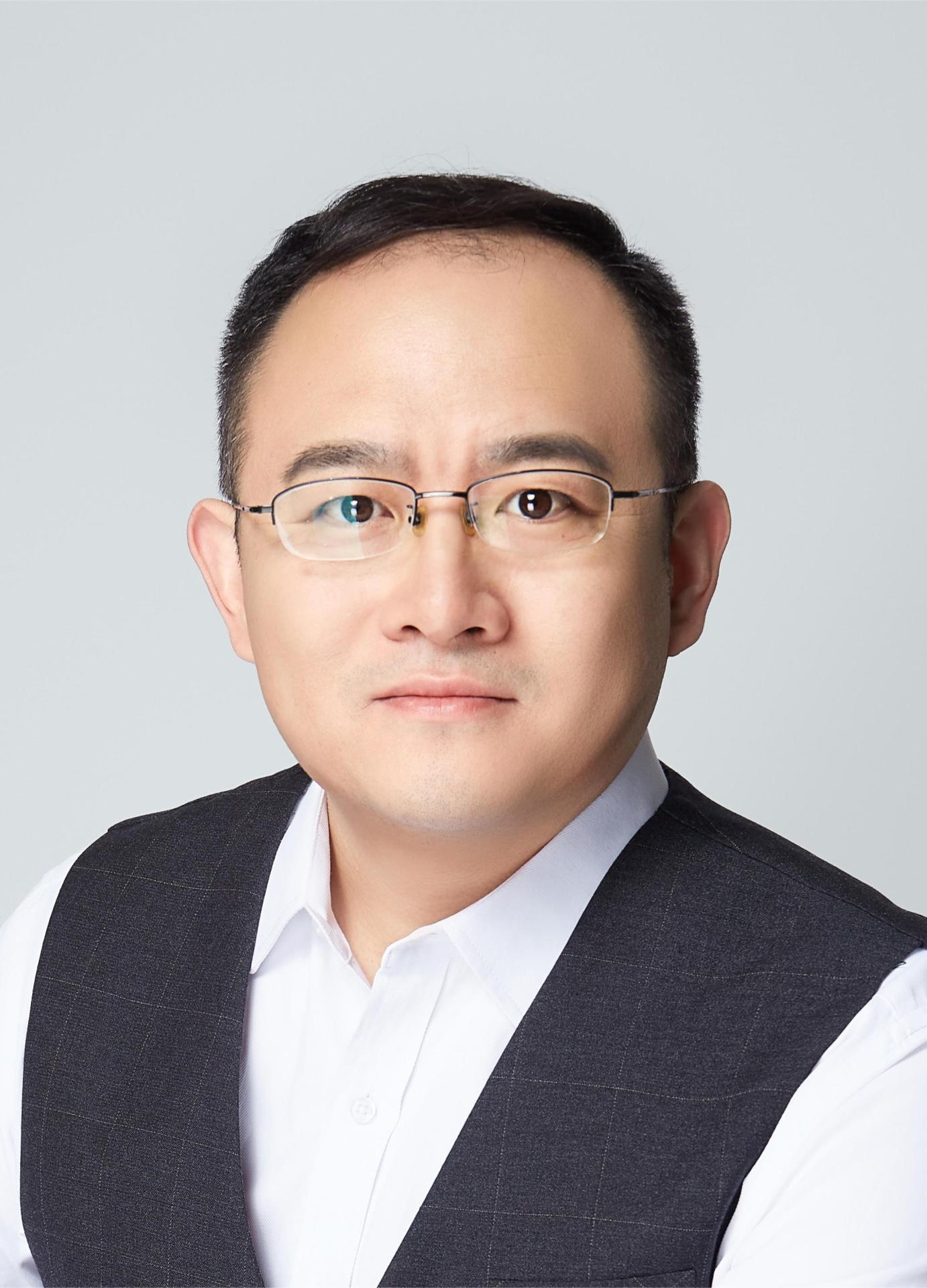 肖伟.jpg